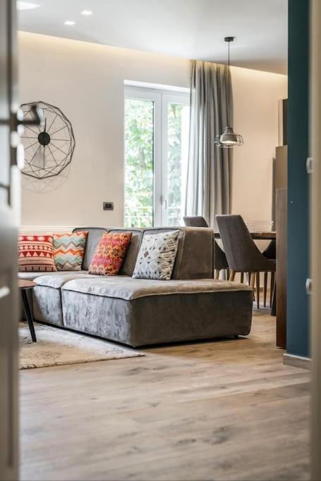 Blloku Deluxe 1BR/AP