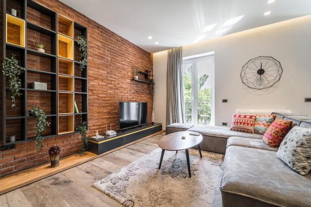 Blloku Deluxe 1BR/AP