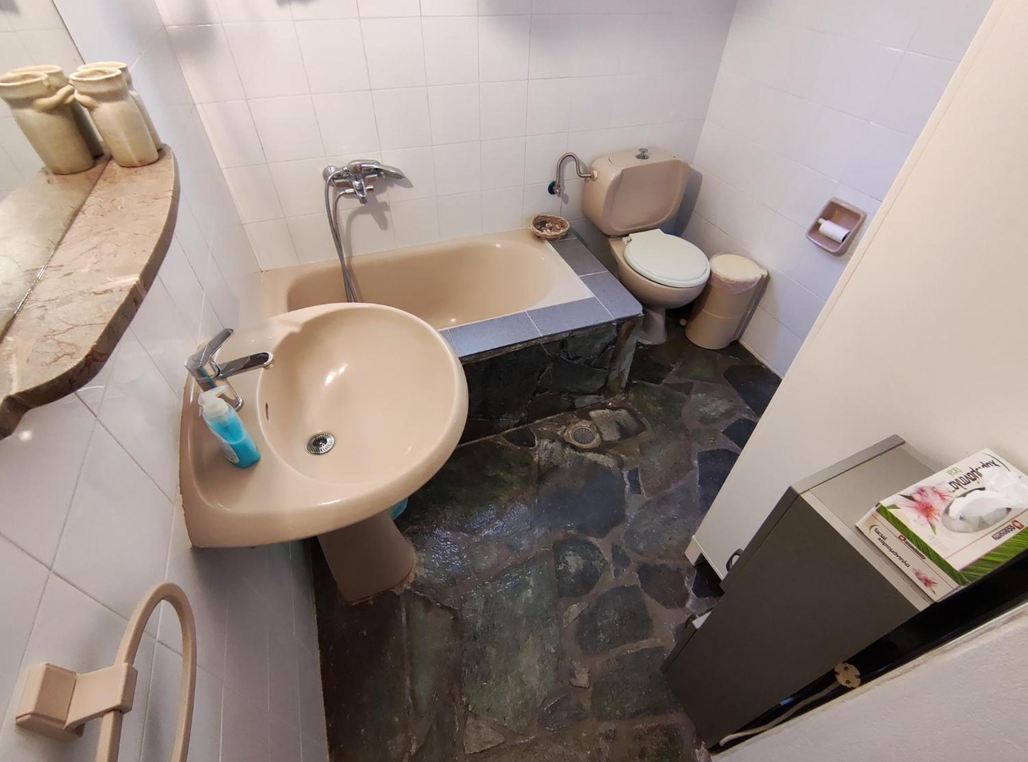 Aqua Apartment