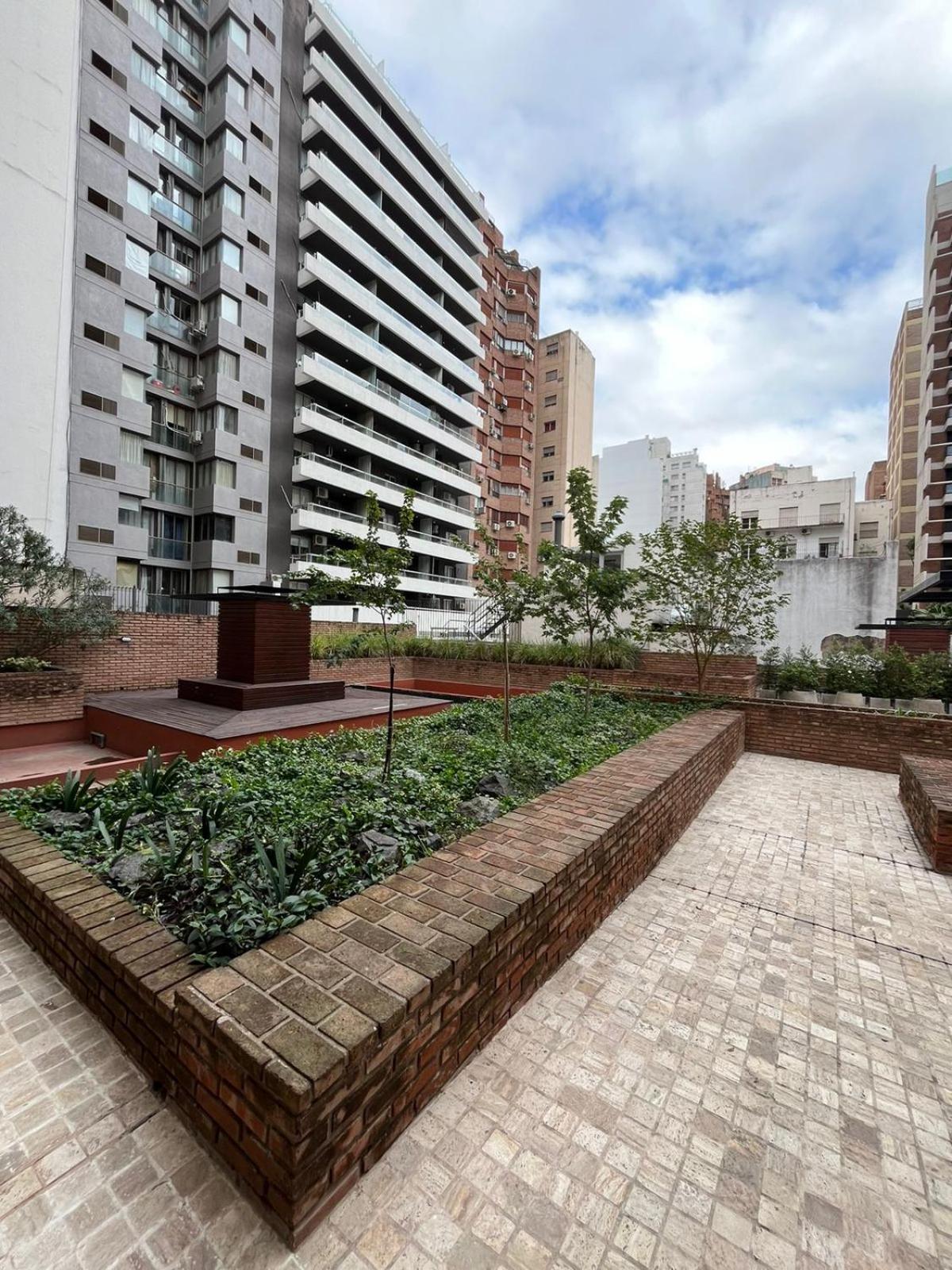 Jardines De Oro