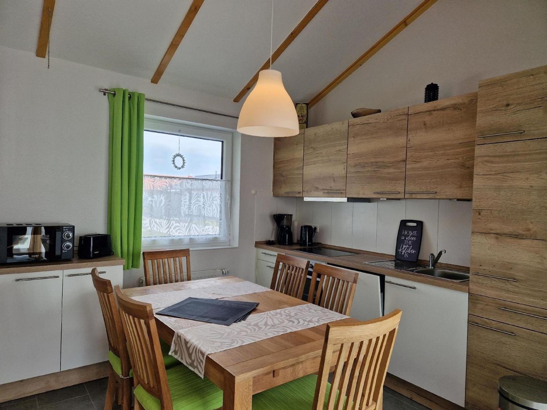 G 8 freistehendes Ferienhaus mit Gartenhaus und Waschmaschine