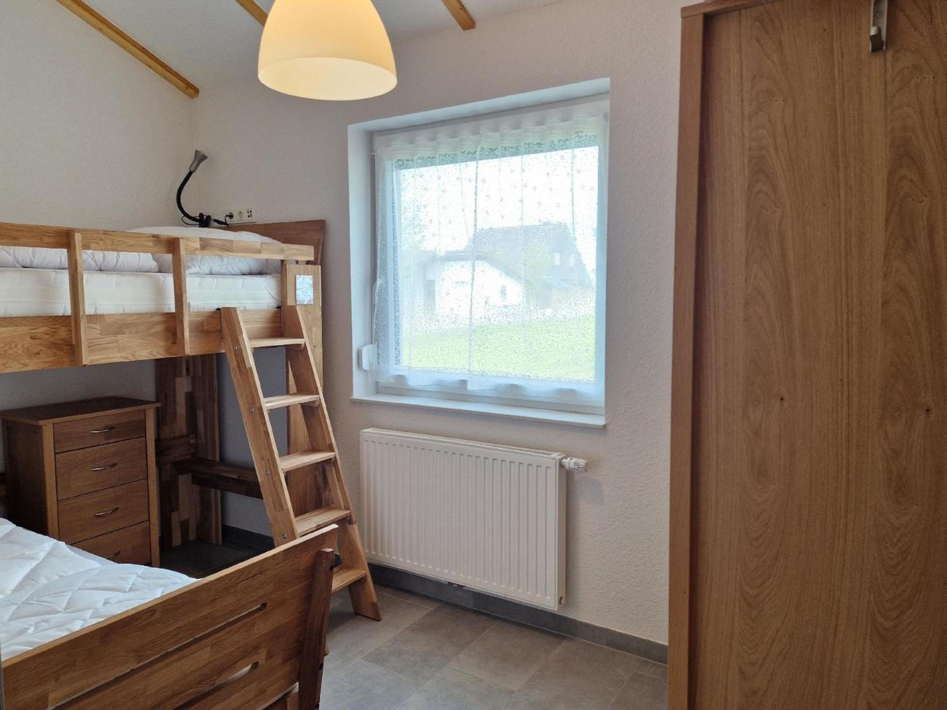 G 8 freistehendes Ferienhaus mit Gartenhaus und Waschmaschine