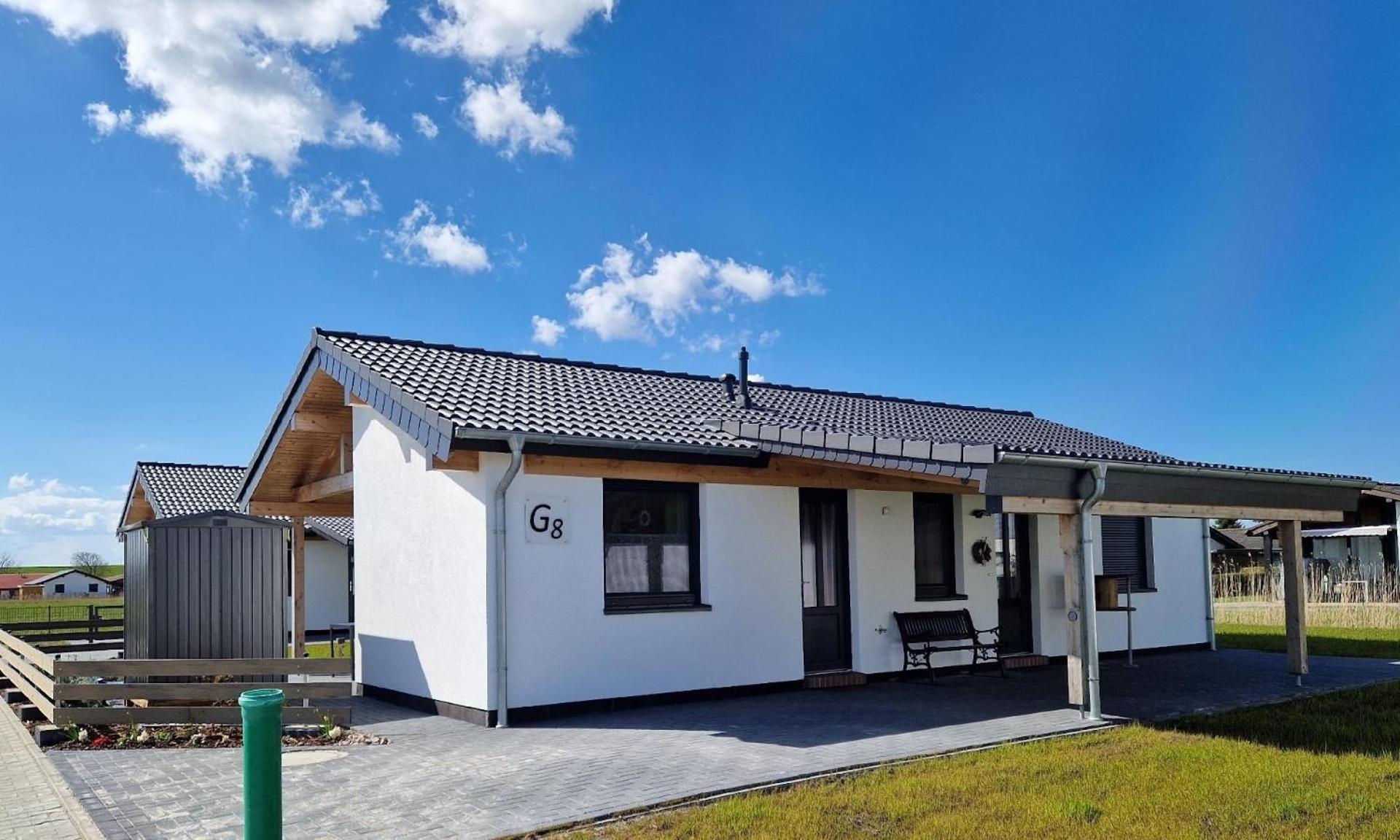 G 8 freistehendes Ferienhaus mit Gartenhaus und Waschmaschine