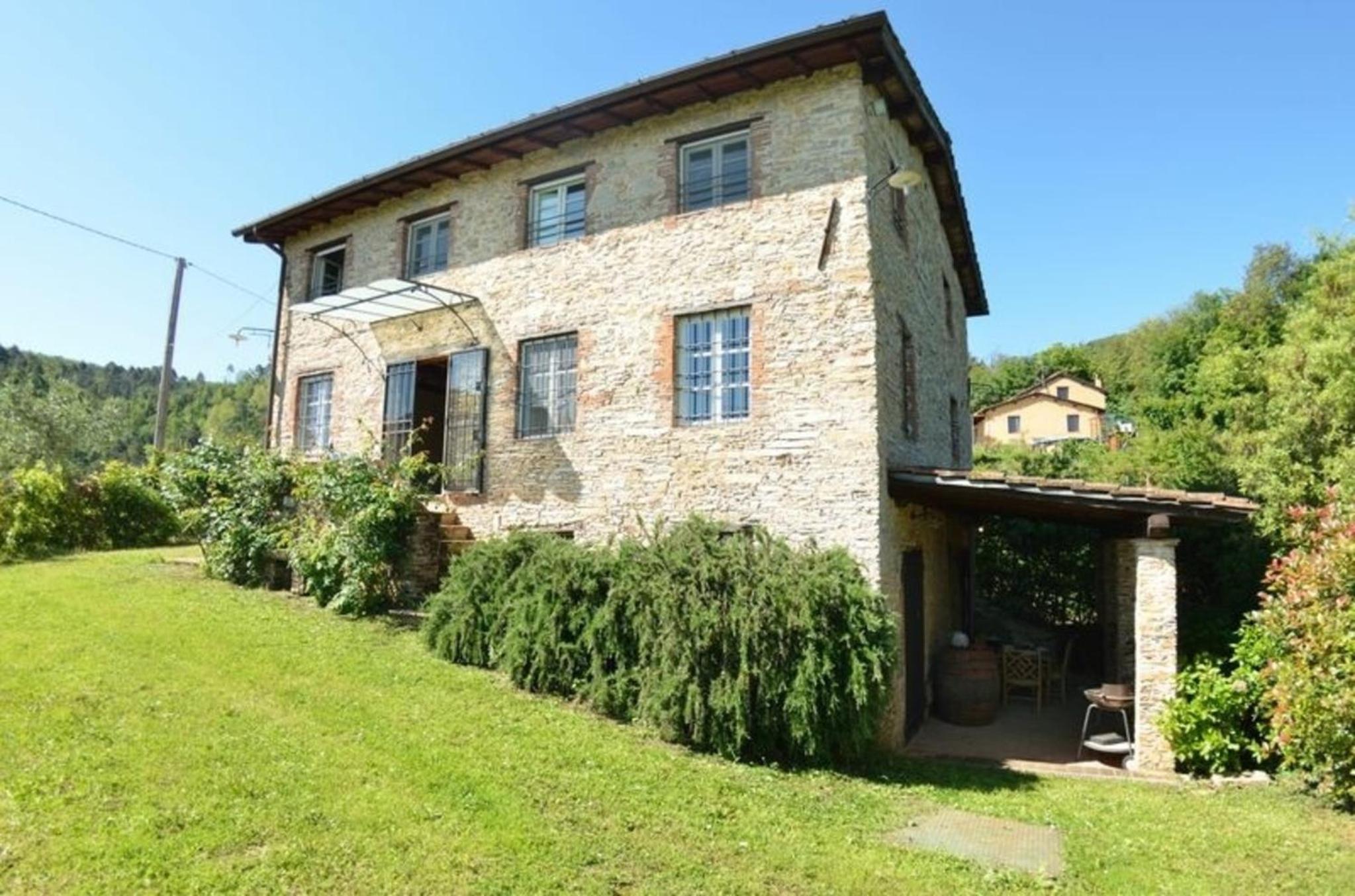 Photo 6