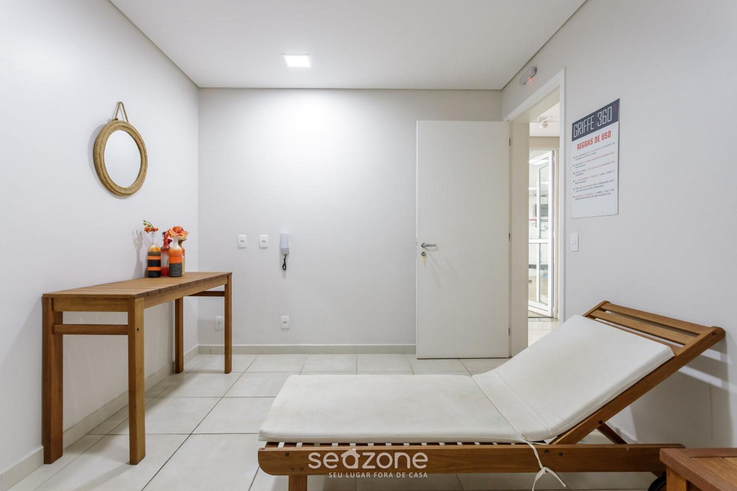 Studio Bem Localizado com Piscina CGF135