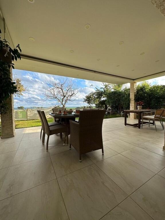 Sunrise Luxury Villa