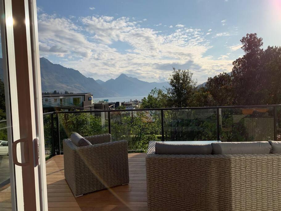 Spectacular views & central location view 5
