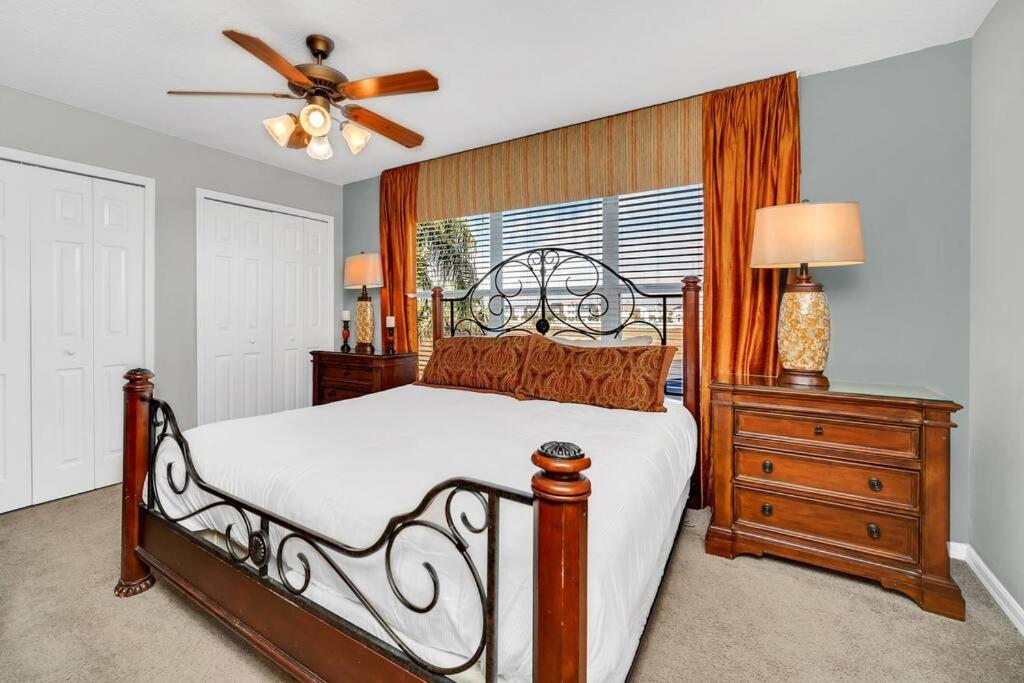 Beautiful 6BR home near Disney