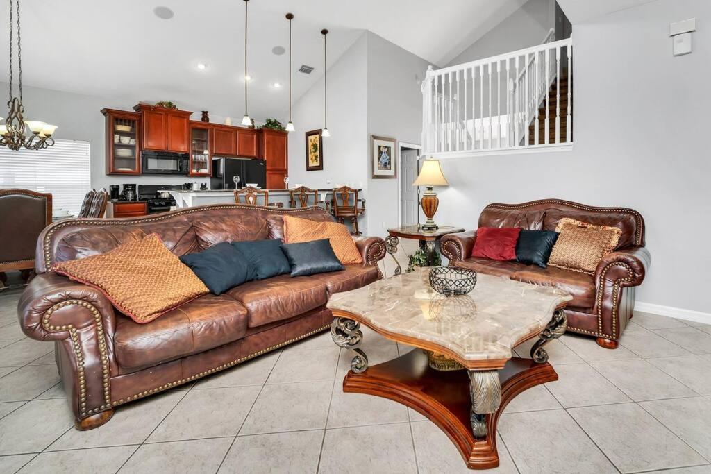 Beautiful 6BR home near Disney