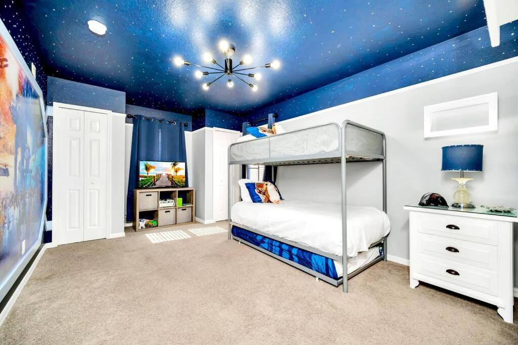 Beautiful 6BR home near Disney