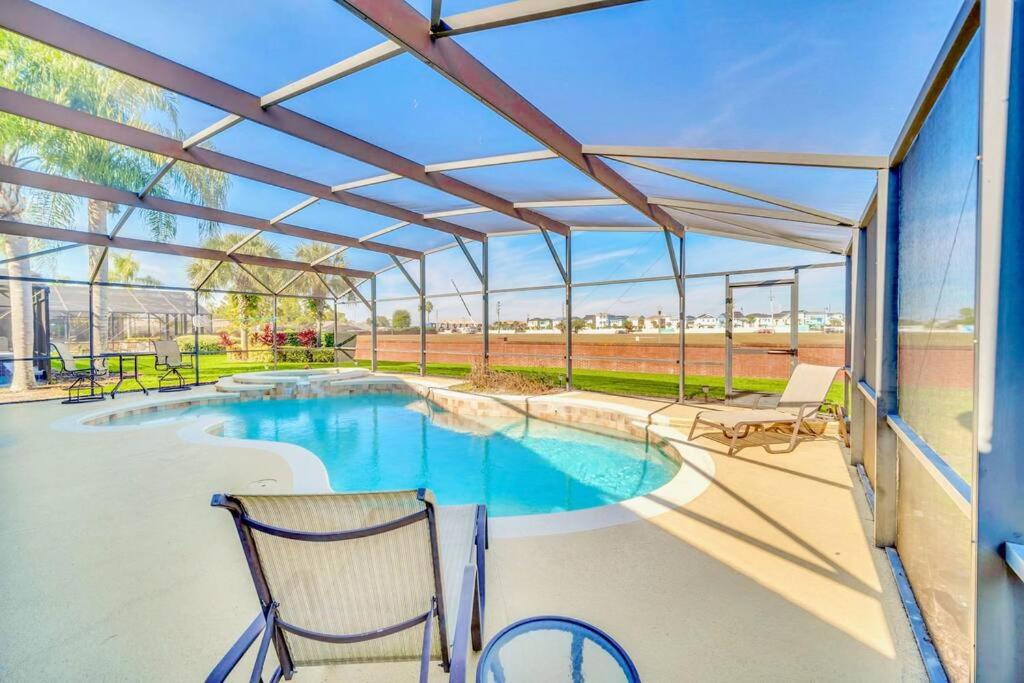 Beautiful 6BR home near Disney
