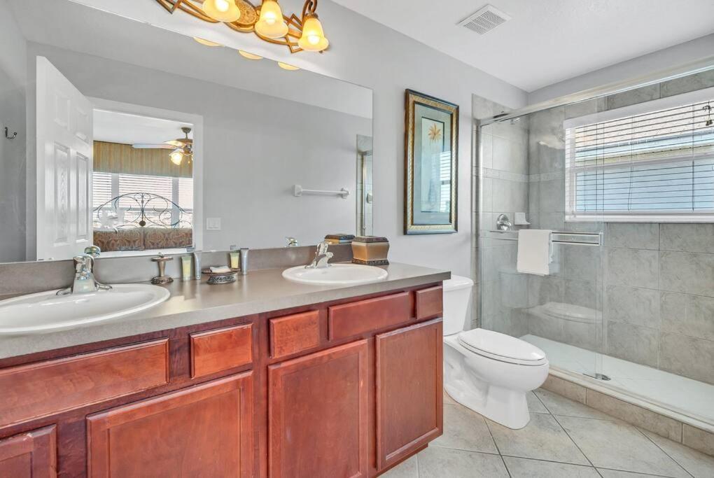 Beautiful 6BR home near Disney