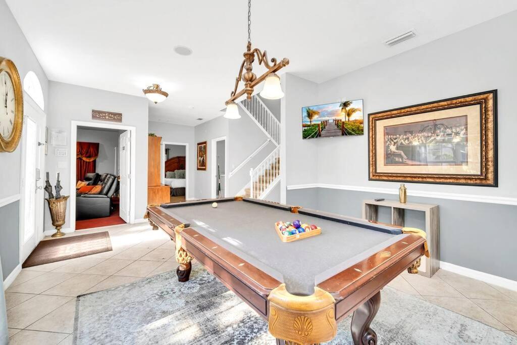 Beautiful 6BR home near Disney