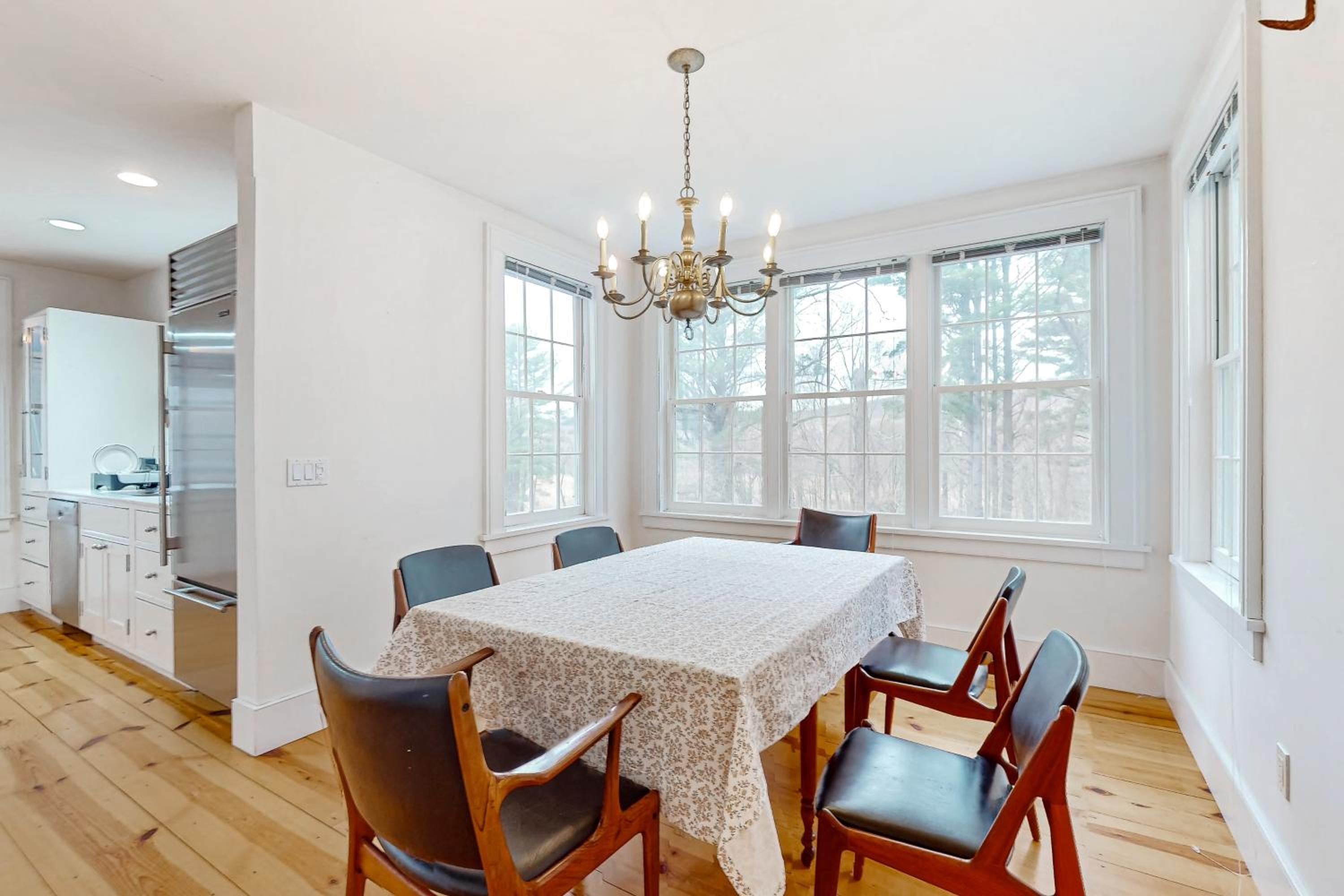 Close to Copake Lake! 4-Season Escape with Sauna