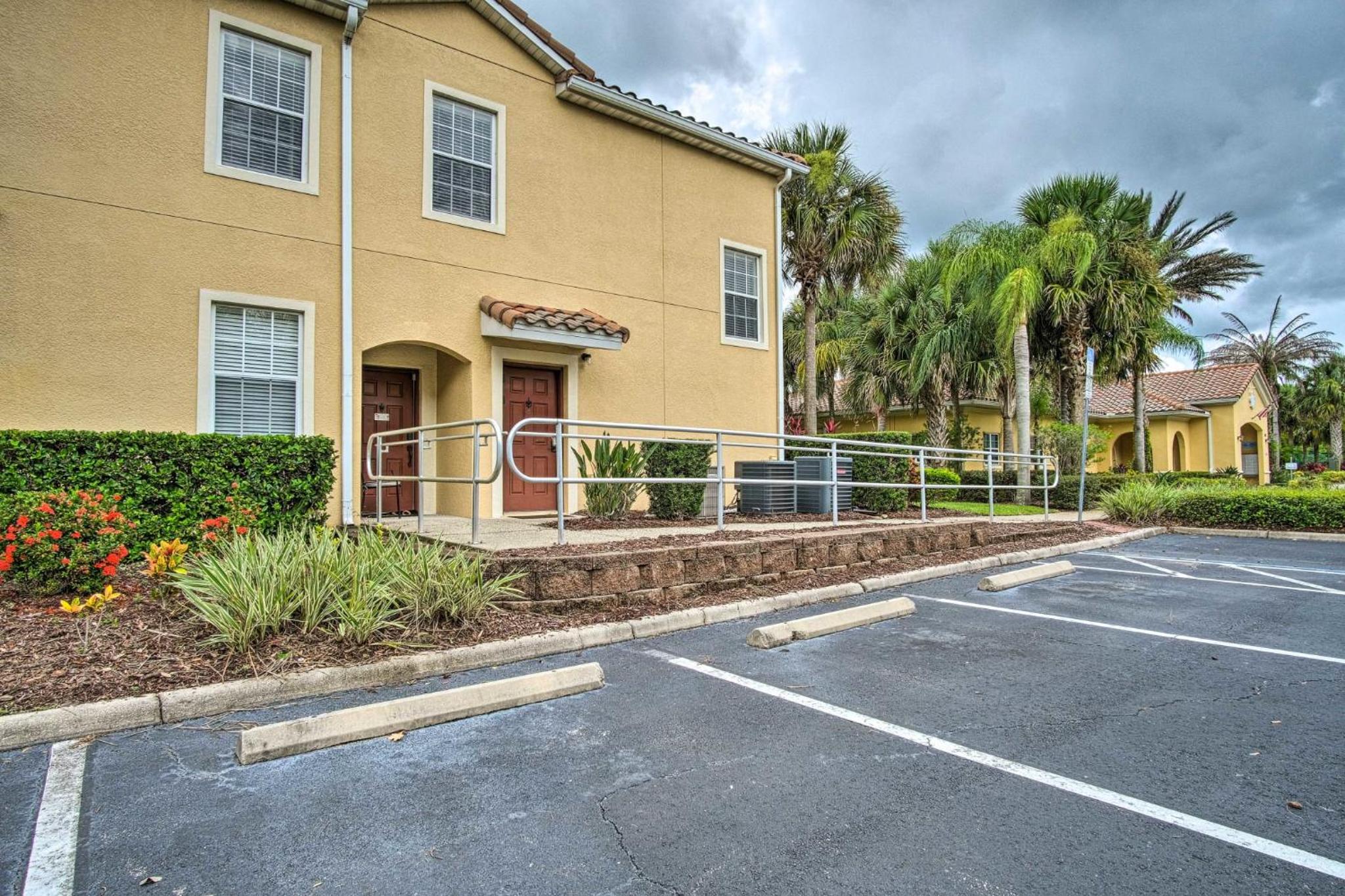 Quiet Disney Condo w/ Balcony ~ 2 Miles to Disney World!