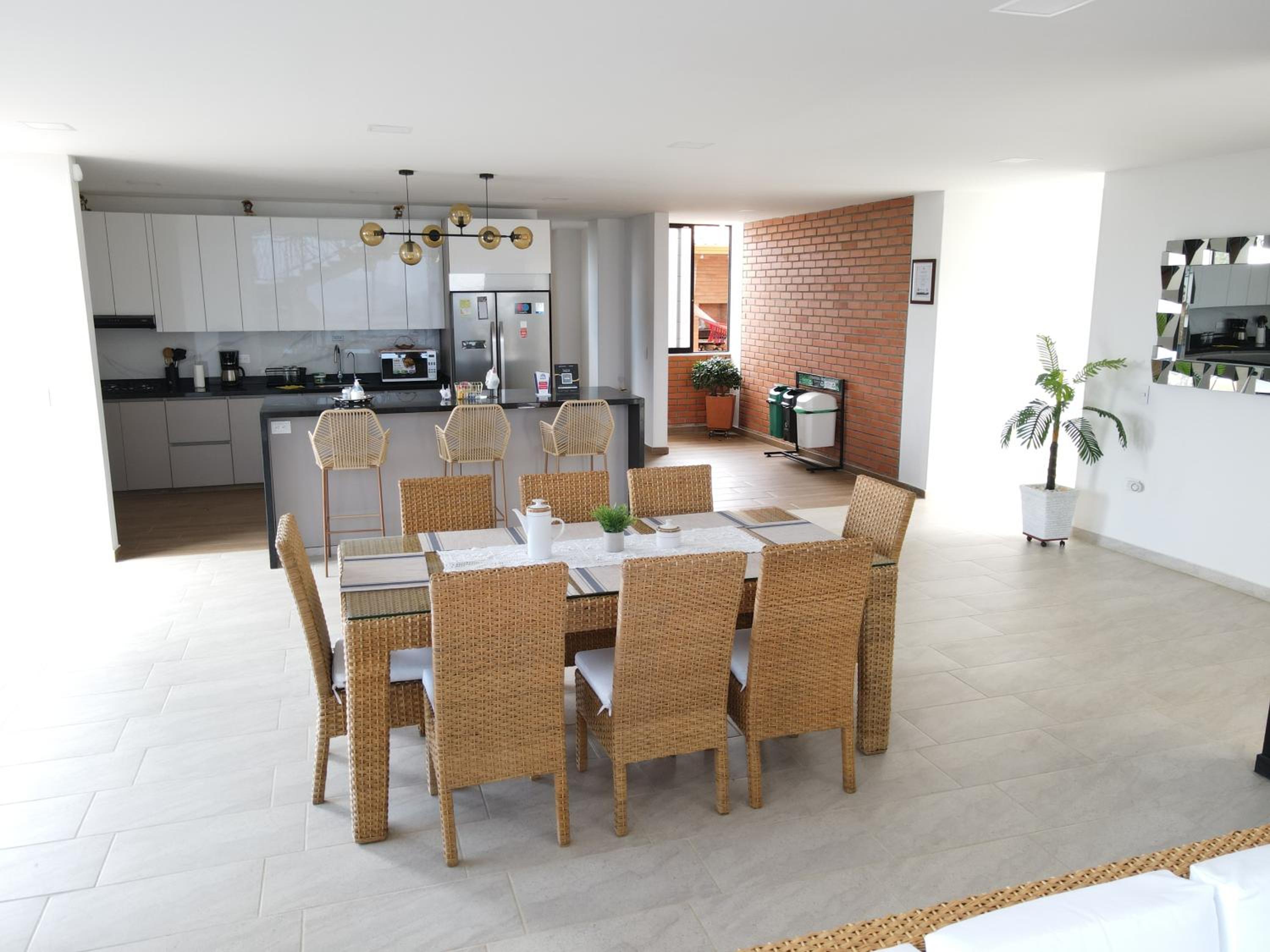 Mansion de lujo en la mesa de los santos