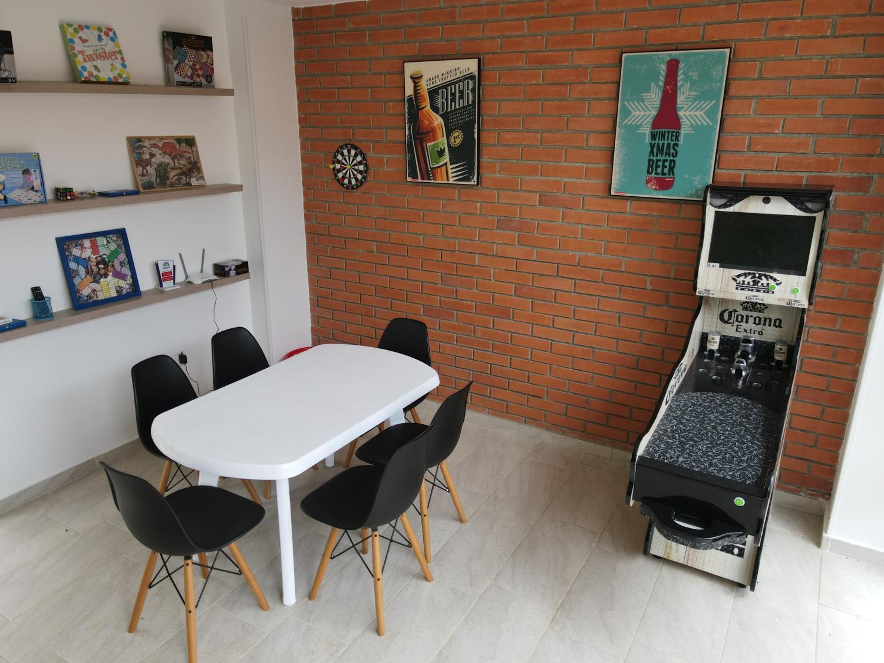Mansion de lujo en la mesa de los santos