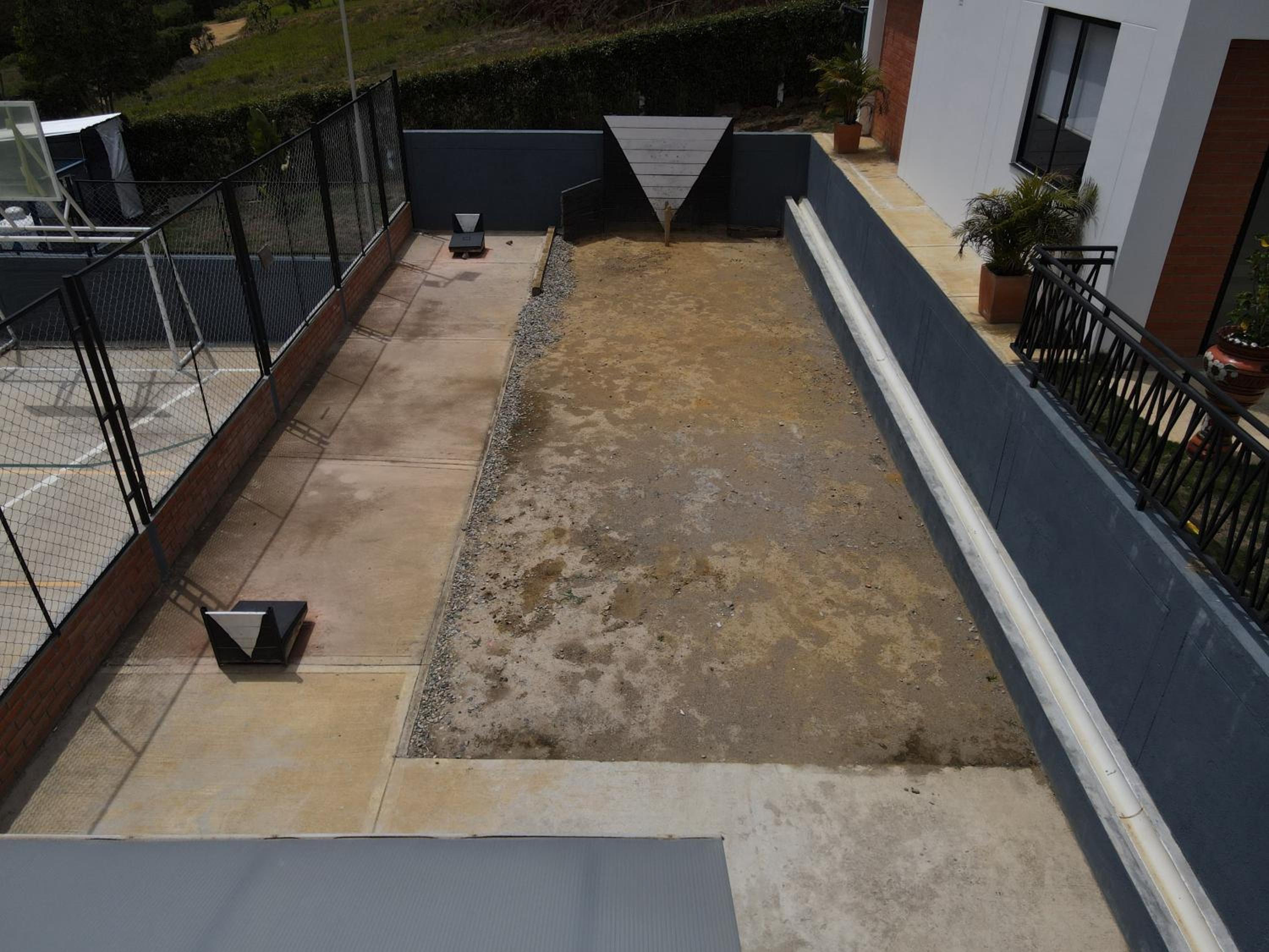 Mansion de lujo en la mesa de los santos