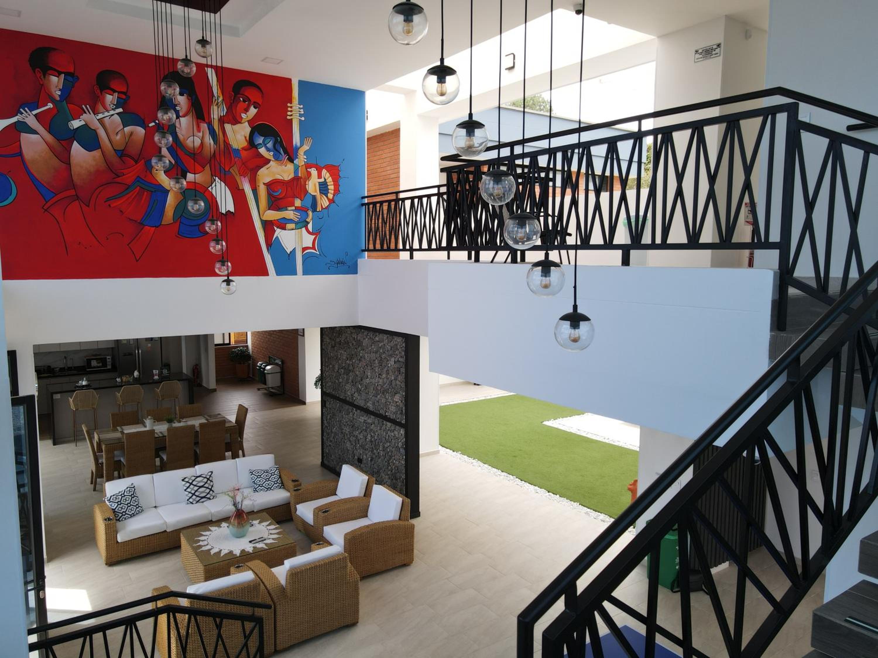 Mansion de lujo en la mesa de los santos