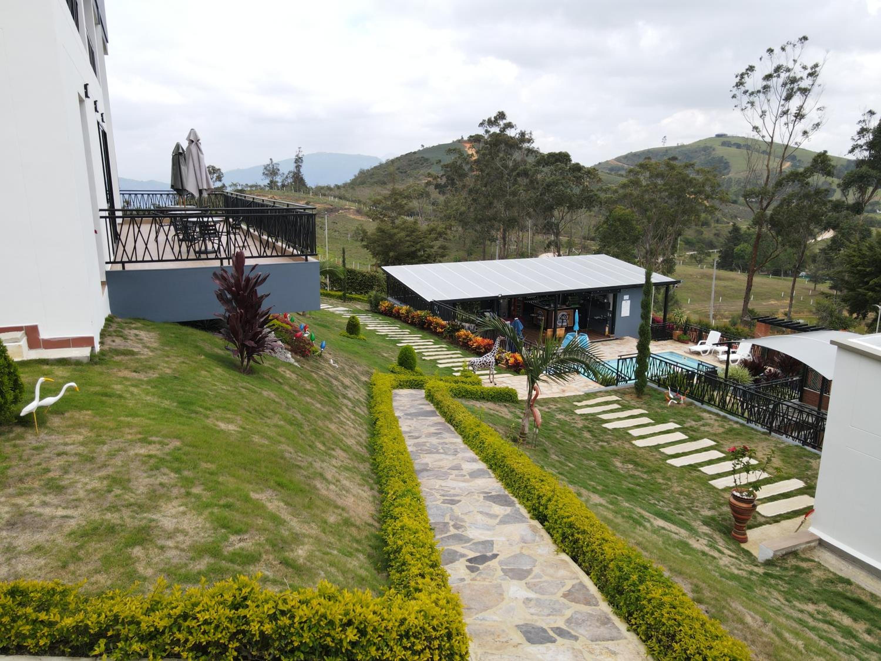 Mansion de lujo en la mesa de los santos