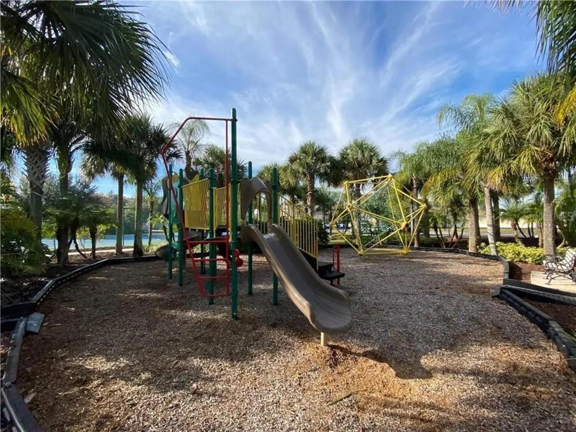 Quiet Disney Condo w/ Balcony ~ 2 Miles to Disney World!