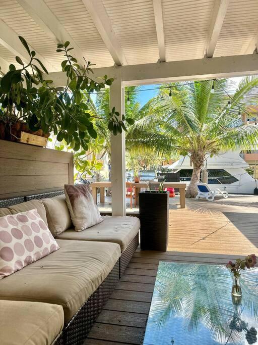 Hotel Lugar encantador balcón vista al agua - Image 1