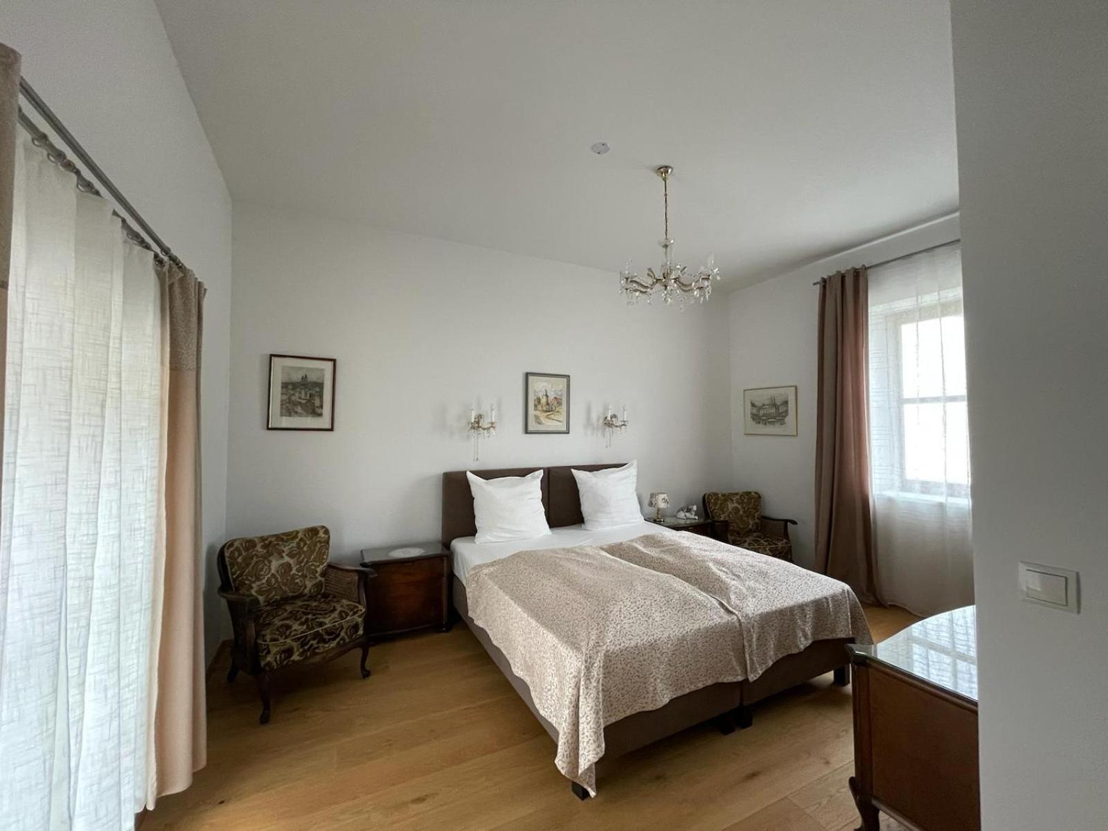Villa Musik - apartments in historical Villa , Baden