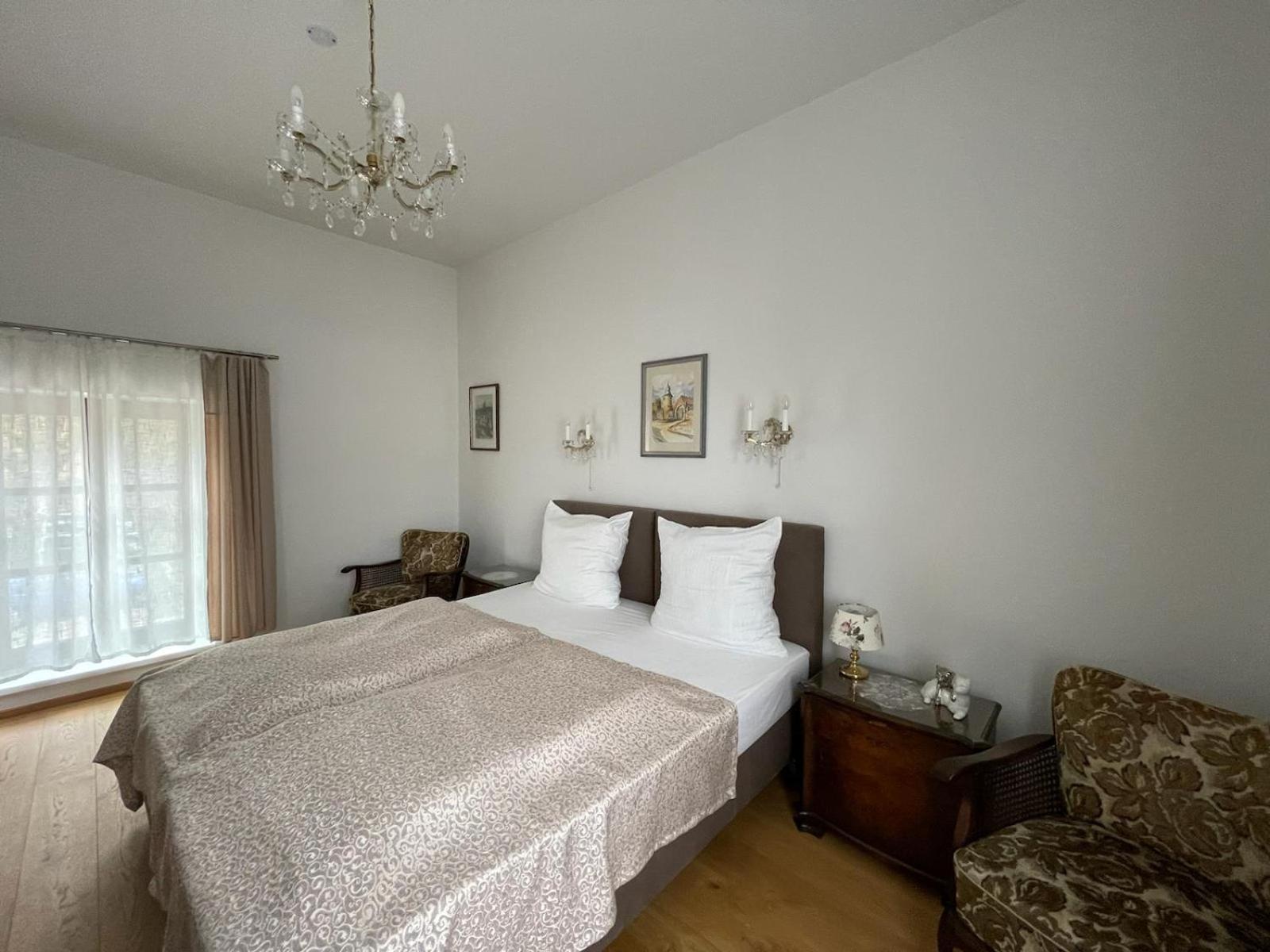 Villa Musik - apartments in historical Villa , Baden