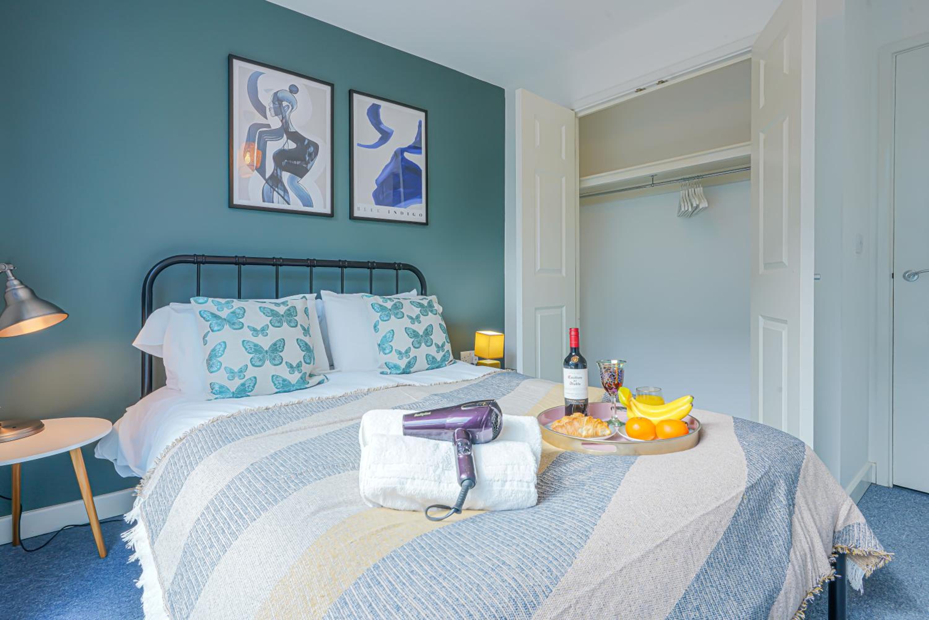 City Centre Apartment • Free Parking • Smart TV • Fast Wifi • Yoko Property view 3