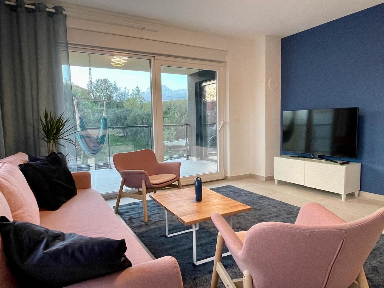 Exklusive Ferienwohnung mit Pool bis 7 Personen nur 60 m vom Strand view 3
