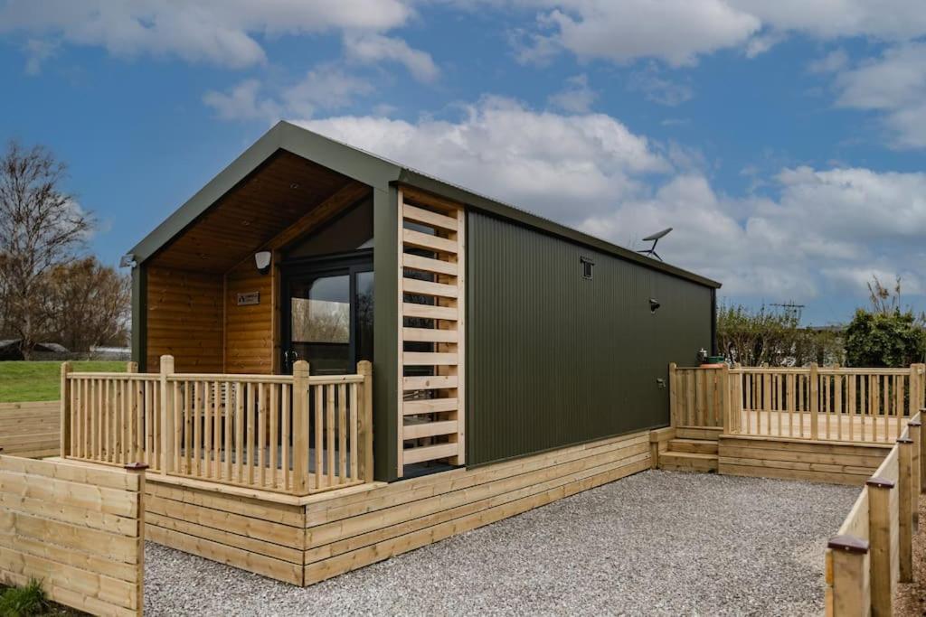 Lowfield Lodge & Hot Tub - Humberston Fitties Beach view 5