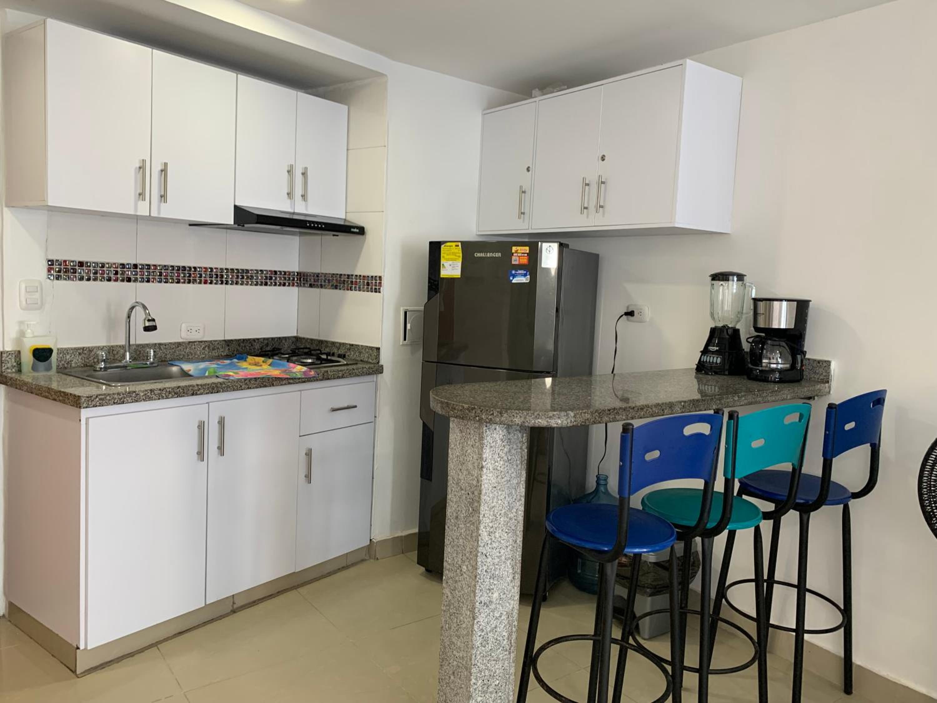 HERMOSO APARTAMENTO DE 1 ALCOBA 1717