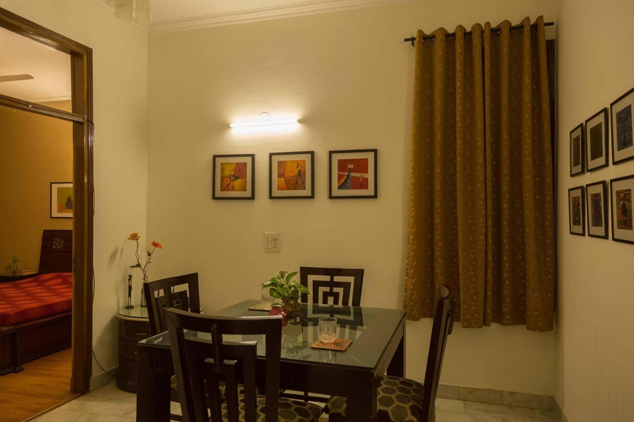 Room in BB - 1 Private Room In 3 Room Bnb In Hauz Khas in Center Delhi view 2