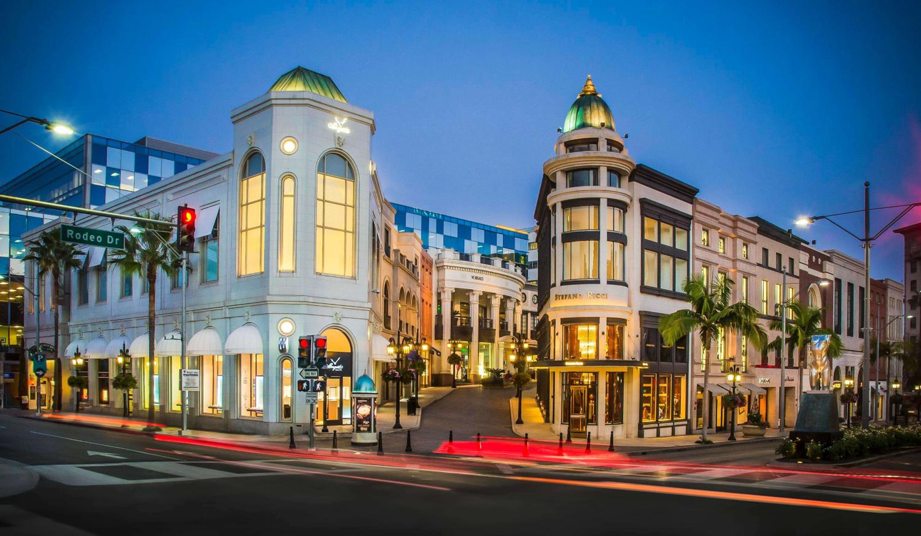 Lovely 3 bedroom-Beverly Hills front unit