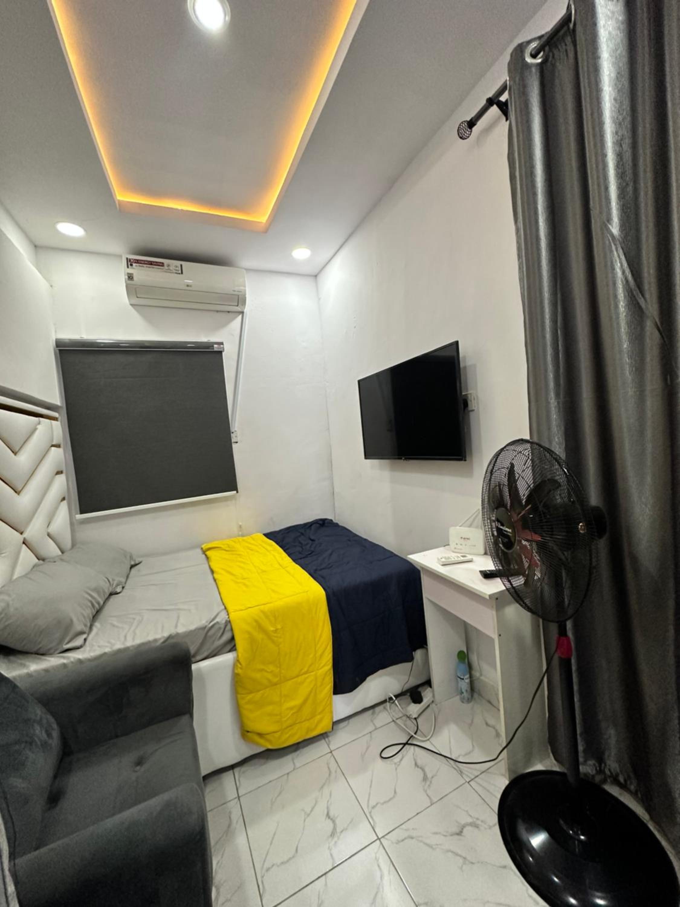 Lovely studio apartment in ogudu by magnanimous, 15 mins to the Airport