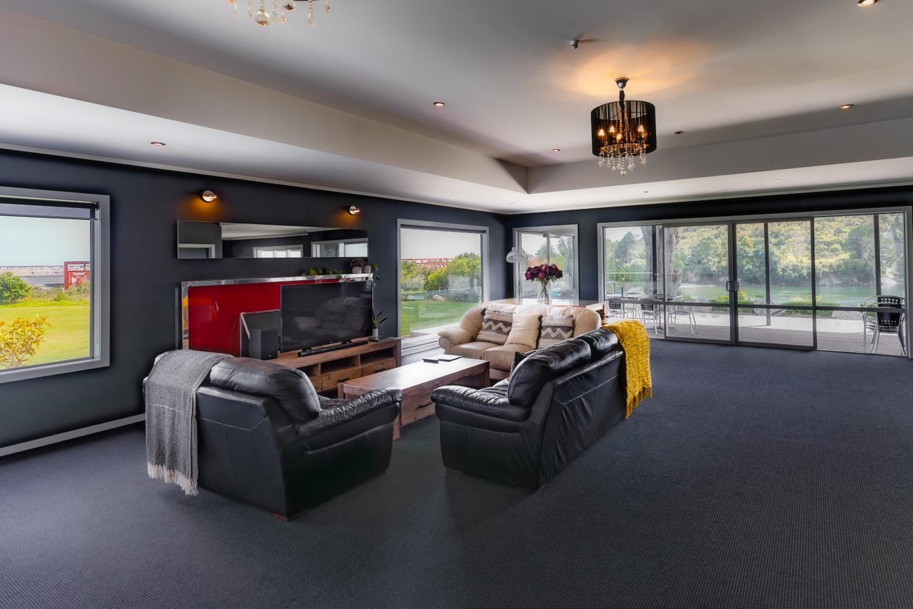 Riverstone House
