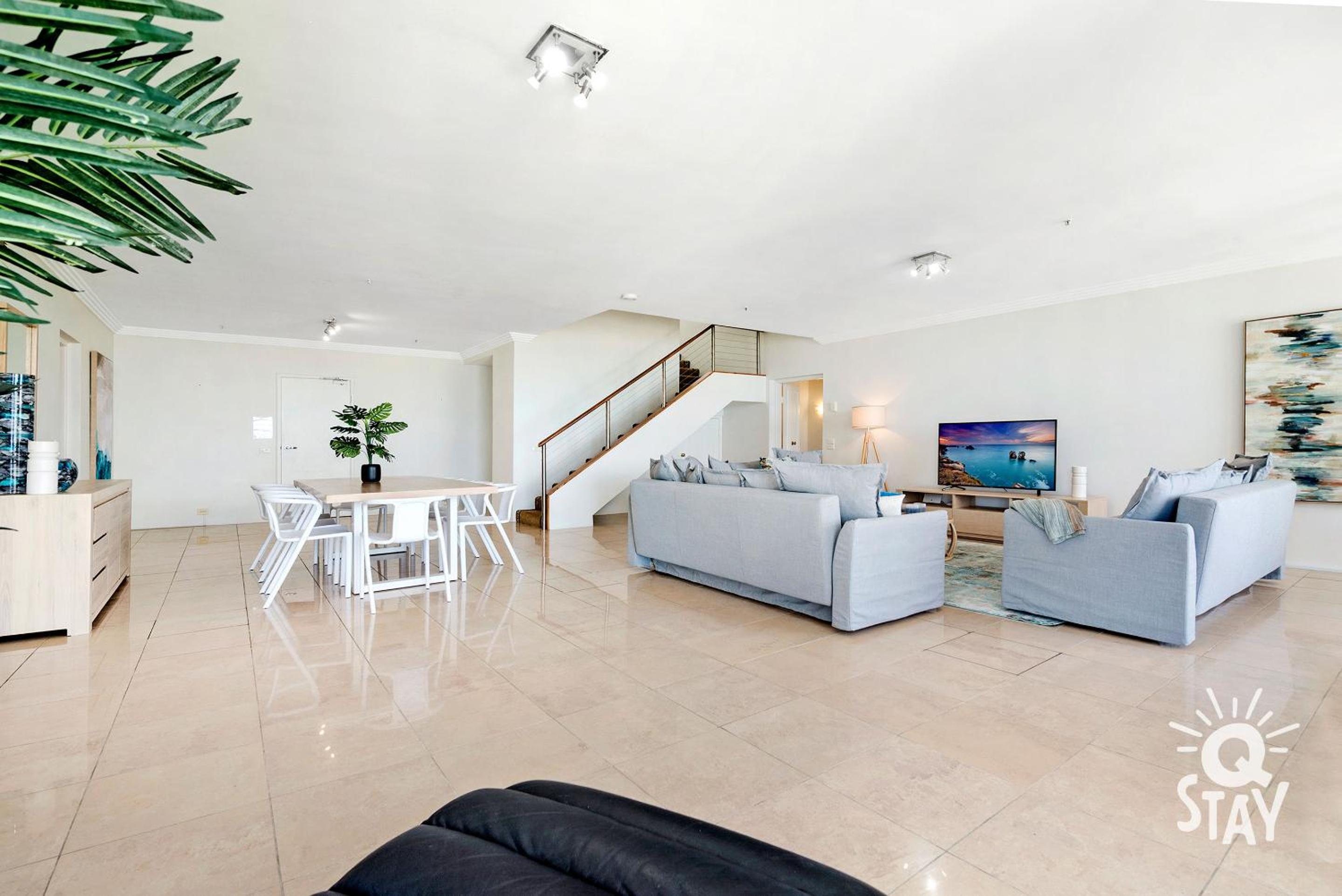 3 Bedroom Penthouse with Private Pool - Q Stay