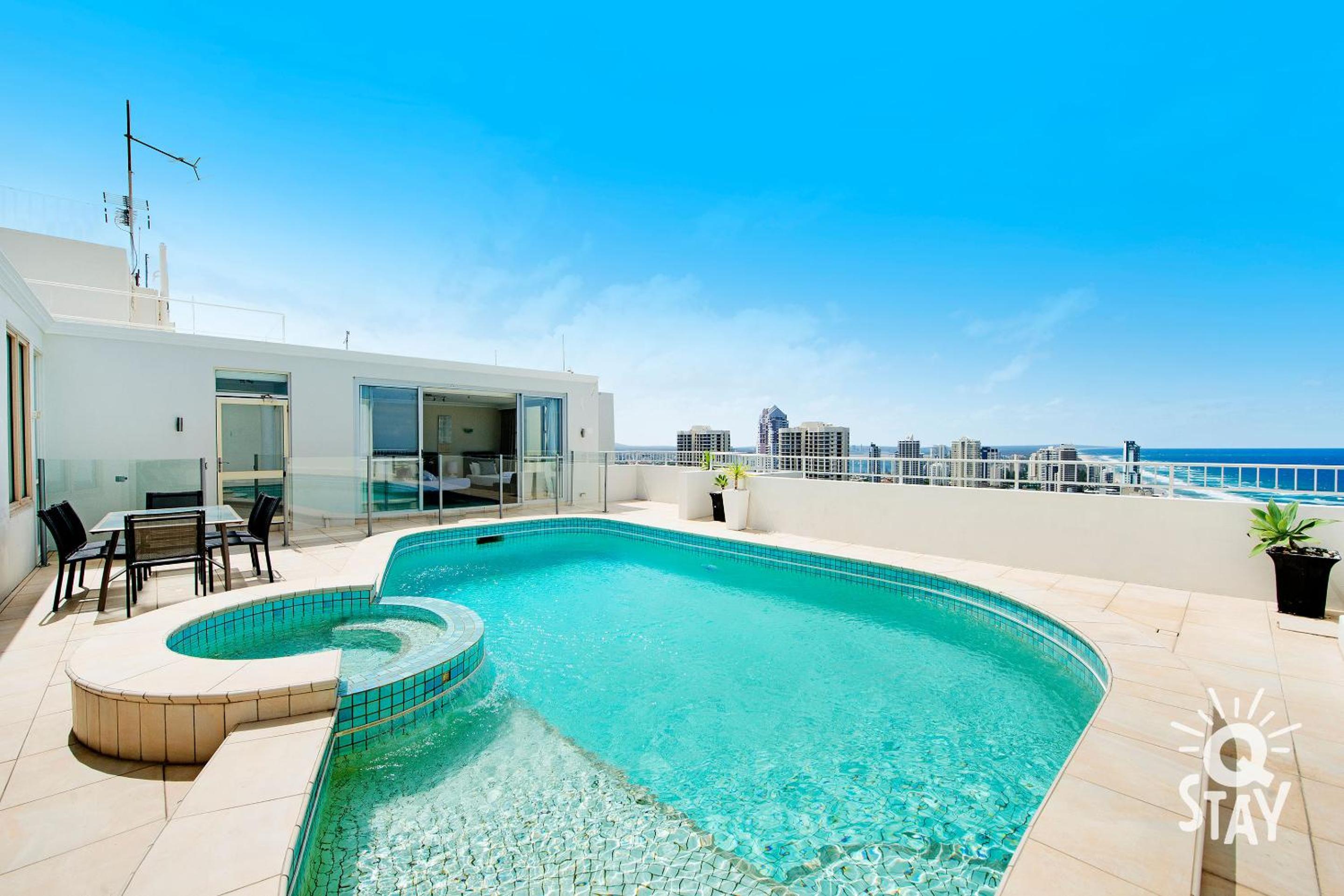 3 Bedroom Penthouse with Private Pool - Q Stay