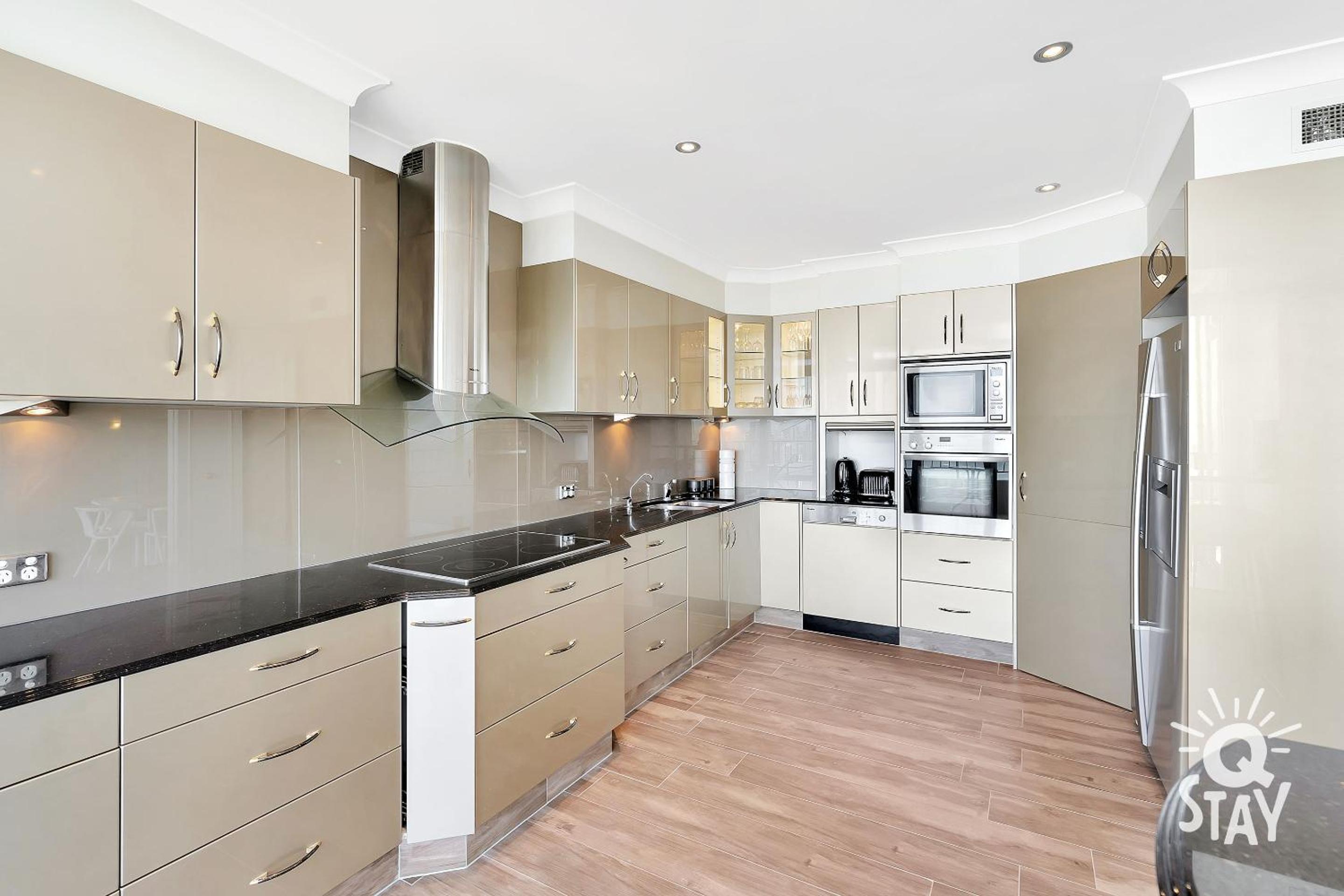 3 Bedroom Penthouse with Private Pool - Q Stay