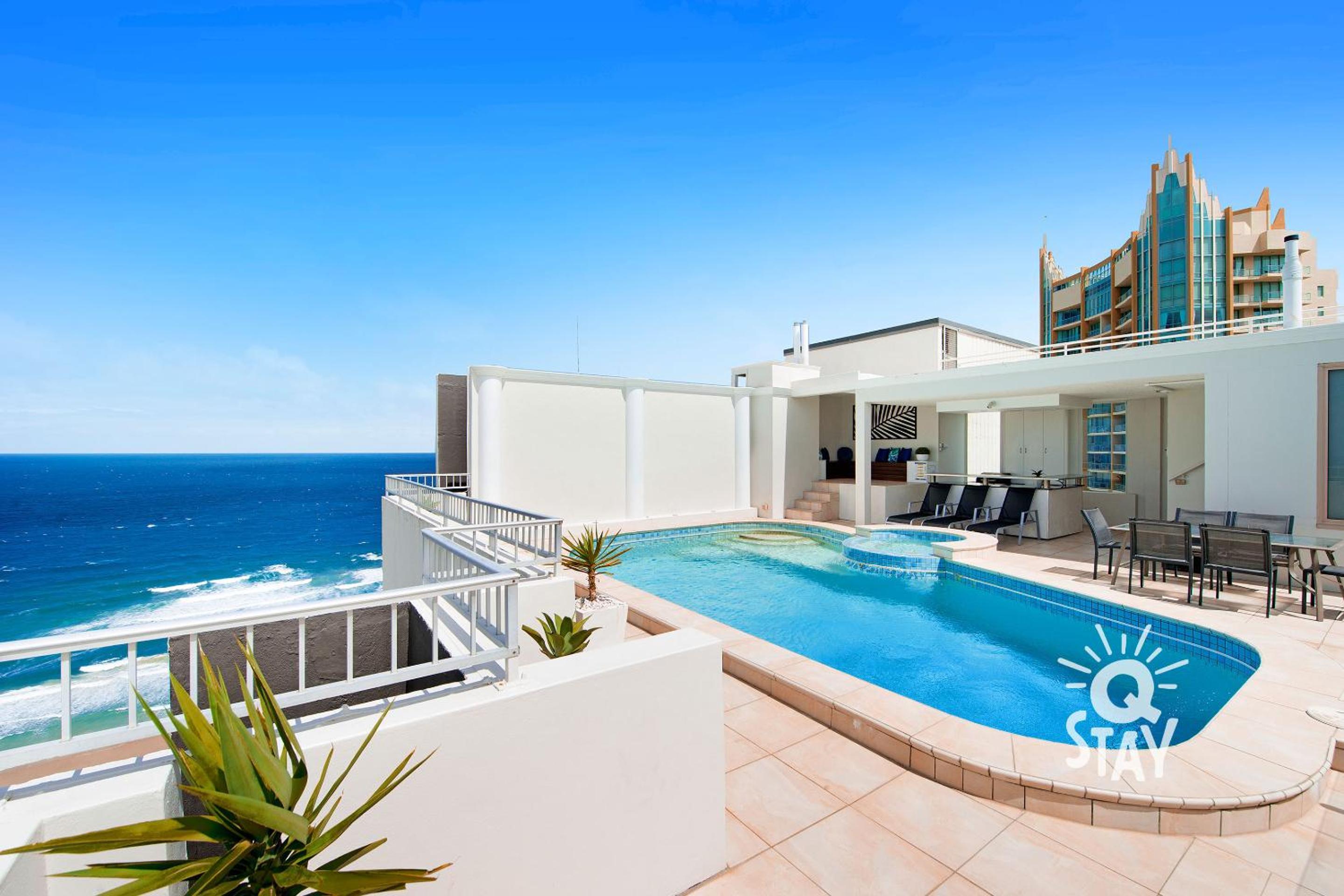 3 Bedroom Penthouse with Private Pool - Q Stay