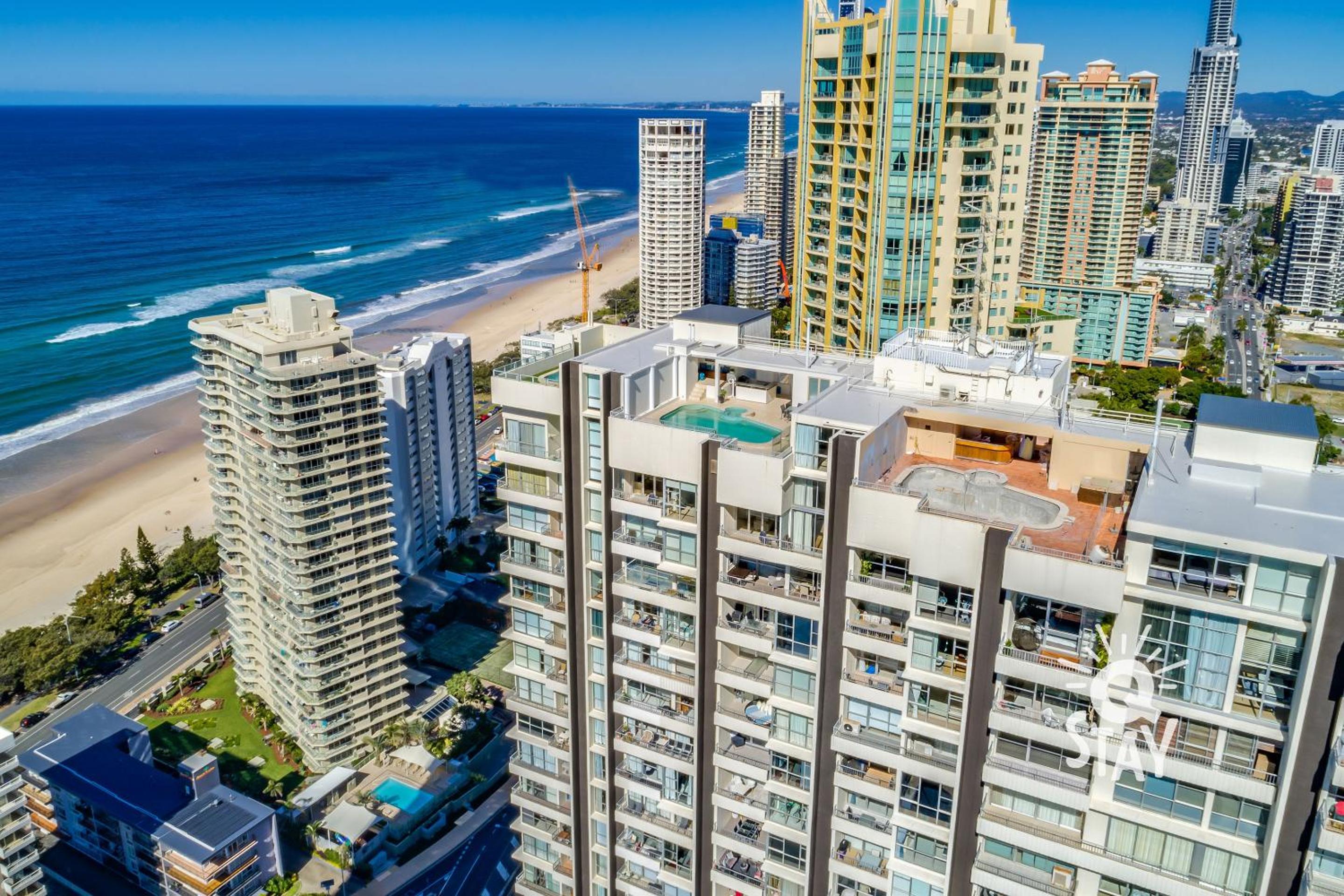 3 Bedroom Penthouse with Private Pool - Q Stay