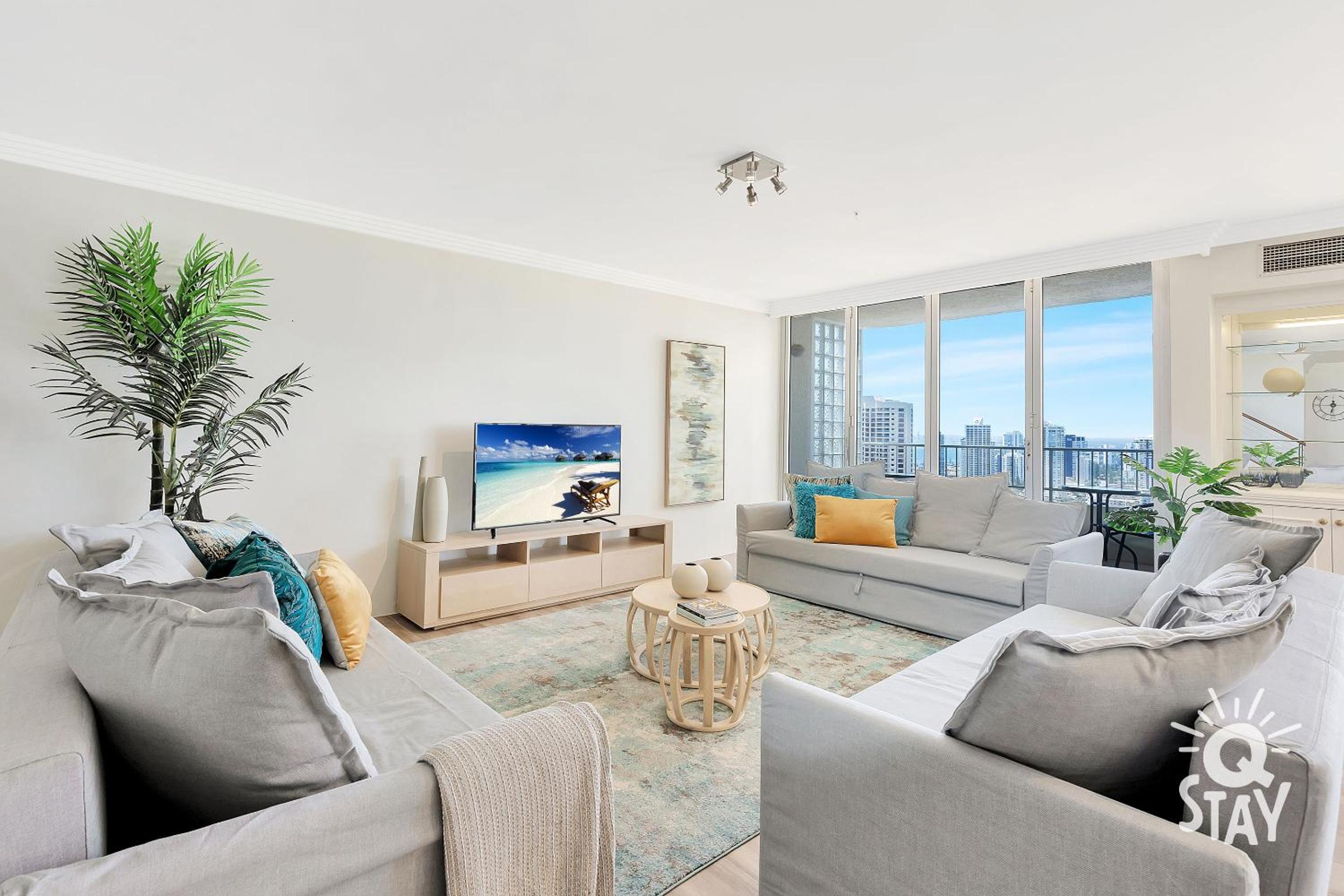 3 Bedroom Penthouse with Private Pool - Q Stay