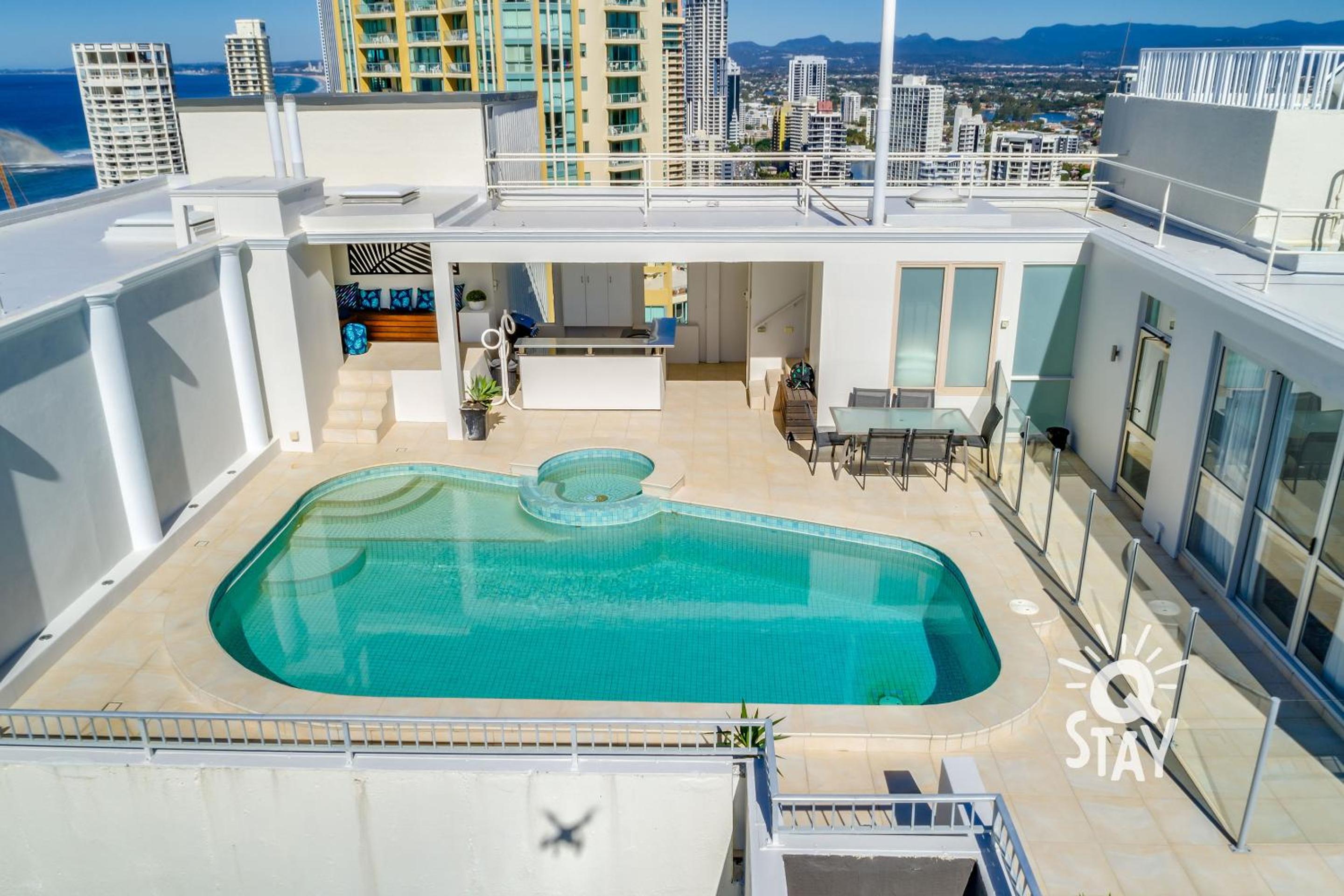 3 Bedroom Penthouse with Private Pool - Q Stay