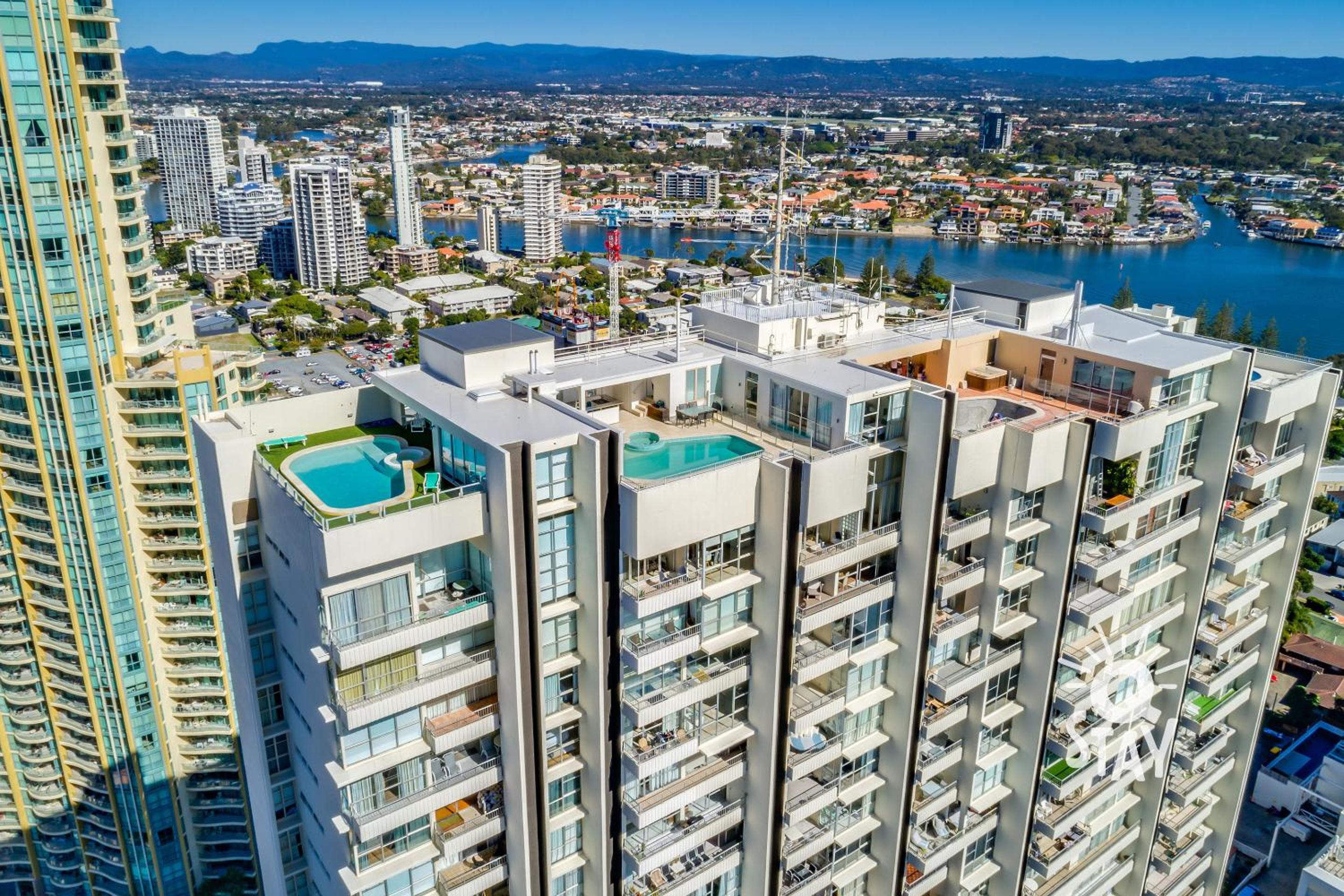 3 Bedroom Penthouse with Private Pool - Q Stay