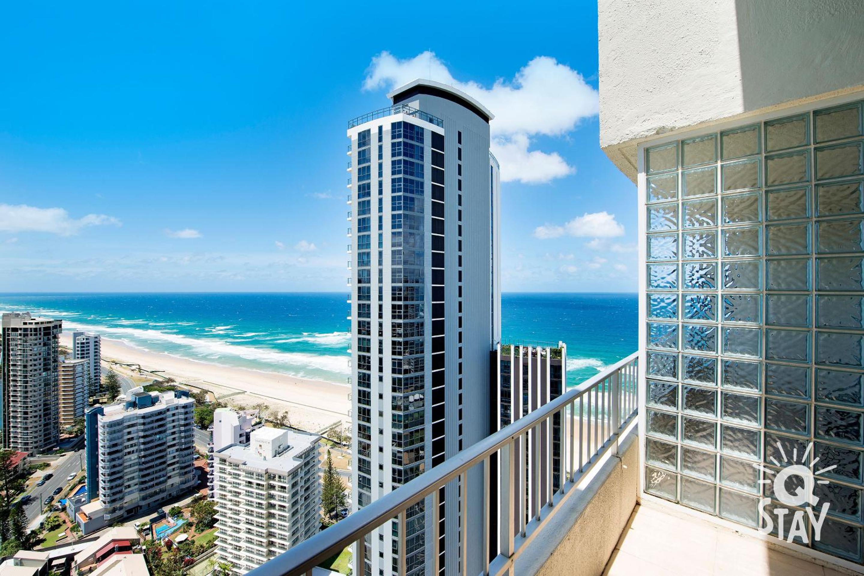 3 Bedroom Penthouse with Private Pool - Q Stay