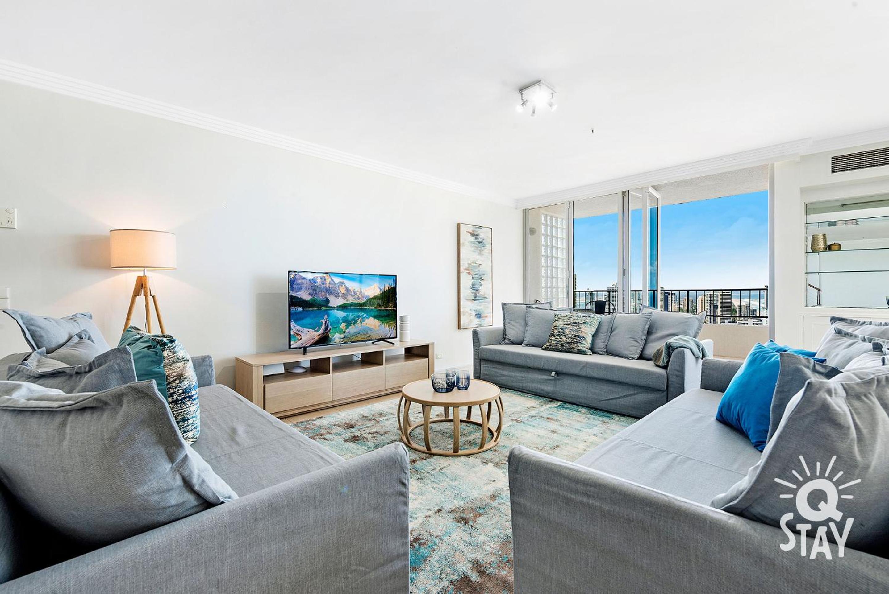 3 Bedroom Penthouse with Private Pool - Q Stay