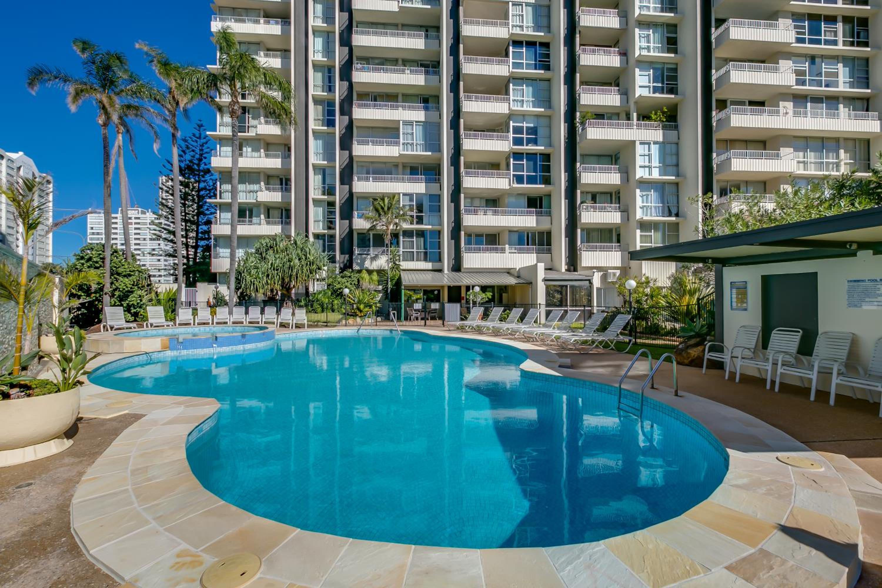 3 Bedroom Penthouse with Private Pool - Q Stay