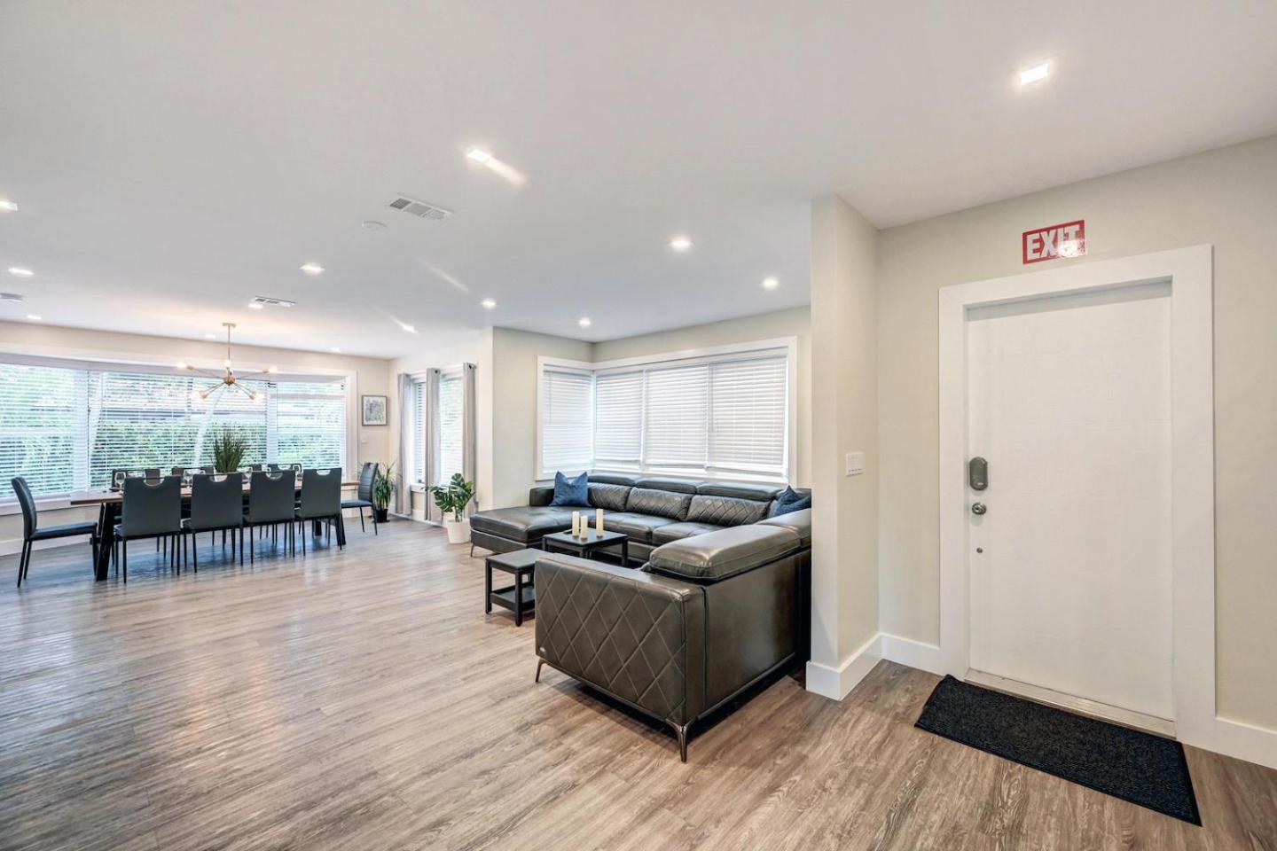 Luxury Villa WALK 5 minutes to Hollywood Beach view 5