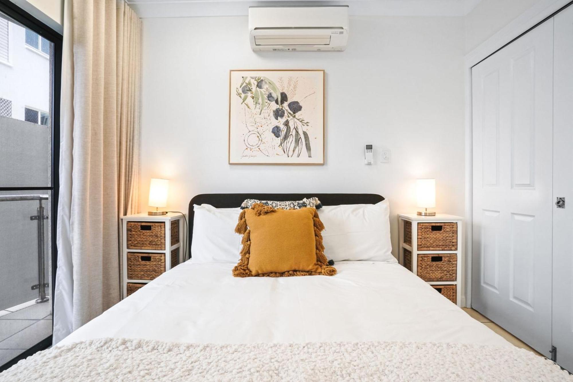 Tradewinds Beachfront Apartment