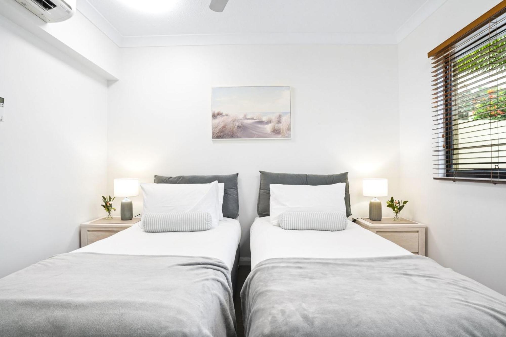 Tradewinds Beachfront Apartment
